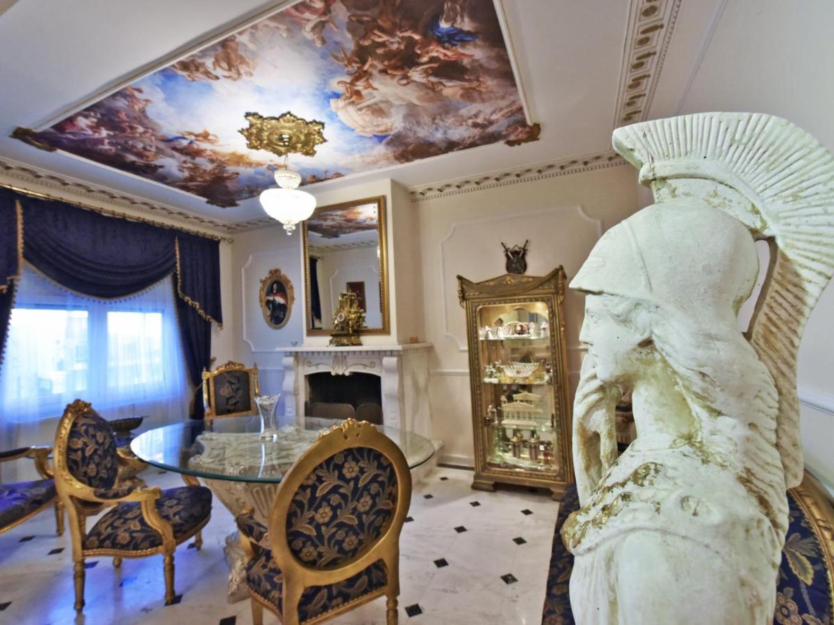 ネア・ムダニアRoyal Houseアパートメント エクステリア 写真
