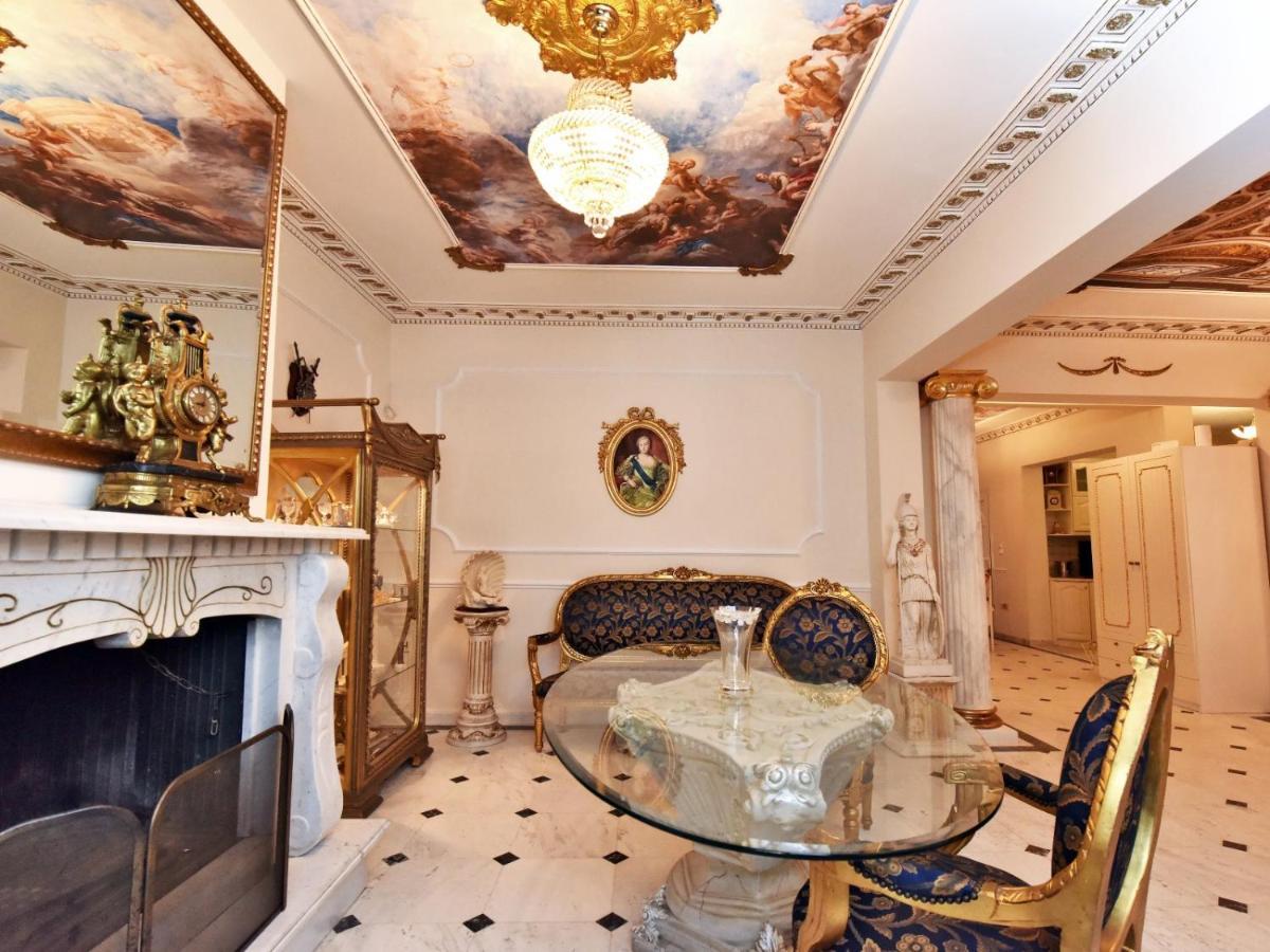 ネア・ムダニアRoyal Houseアパートメント エクステリア 写真