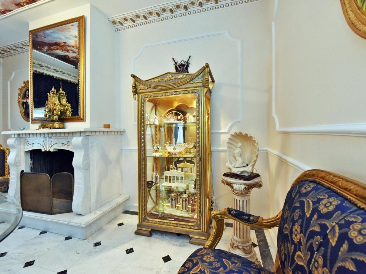 ネア・ムダニアRoyal Houseアパートメント エクステリア 写真