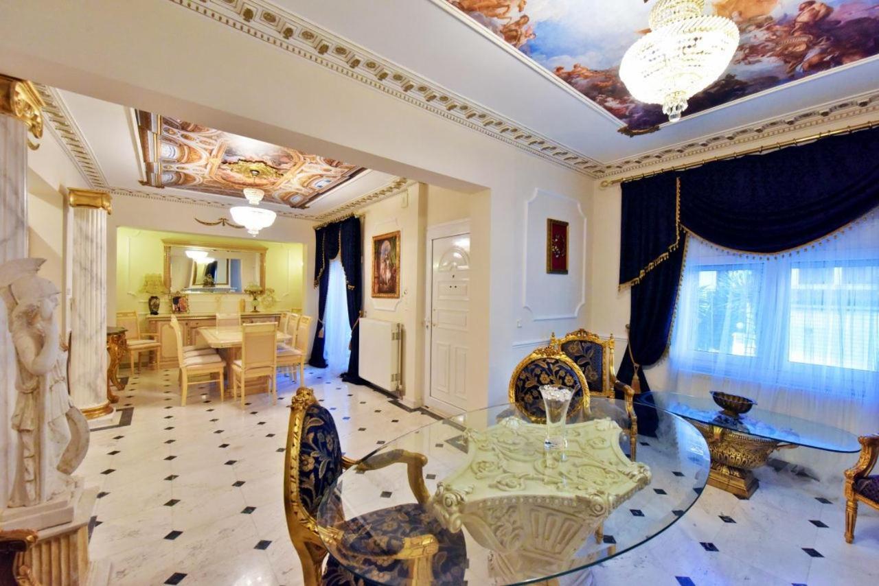 ネア・ムダニアRoyal Houseアパートメント エクステリア 写真